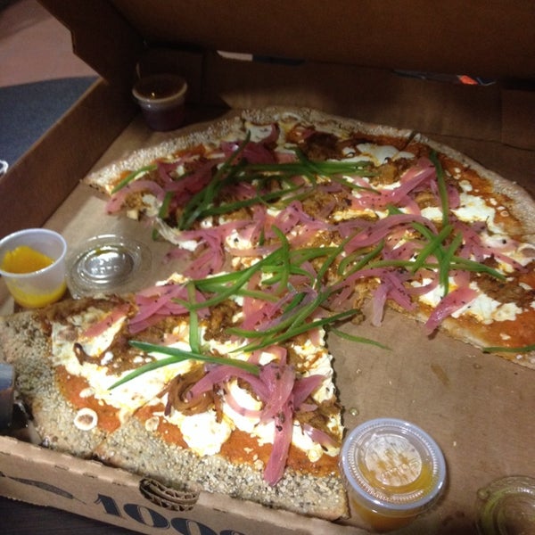 11/7/2013にAndrea C.がBravo Pizzaで撮った写真