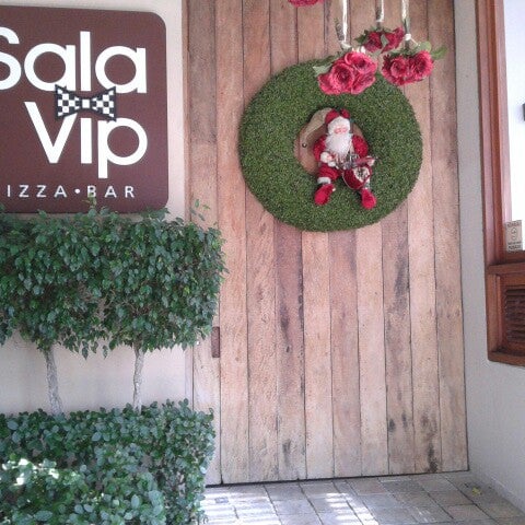 Das Foto wurde bei Sala Vip Pizzaria von Ricardo C. am 12/6/2012 aufgenommen