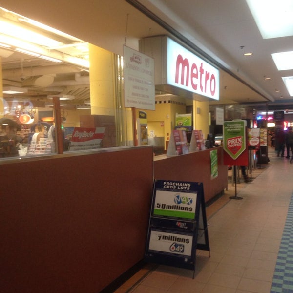 Metro Avenue du Parc - Supermarket in Montréal