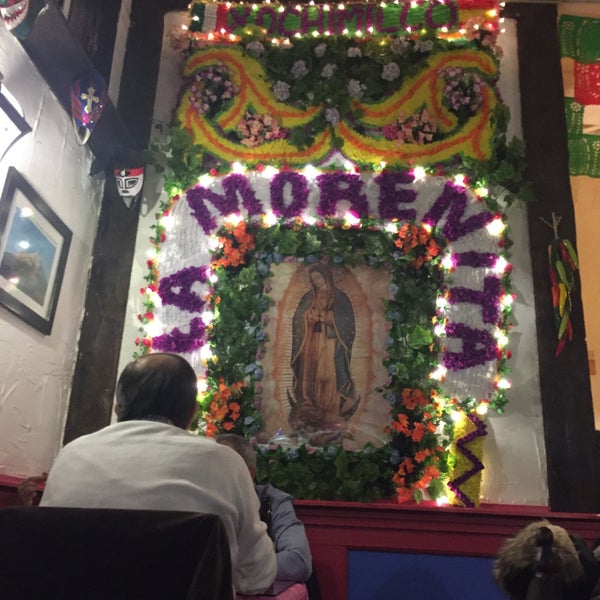 Foto diambil di La Cantina Mexicana oleh Daniel M. pada 12/19/2015