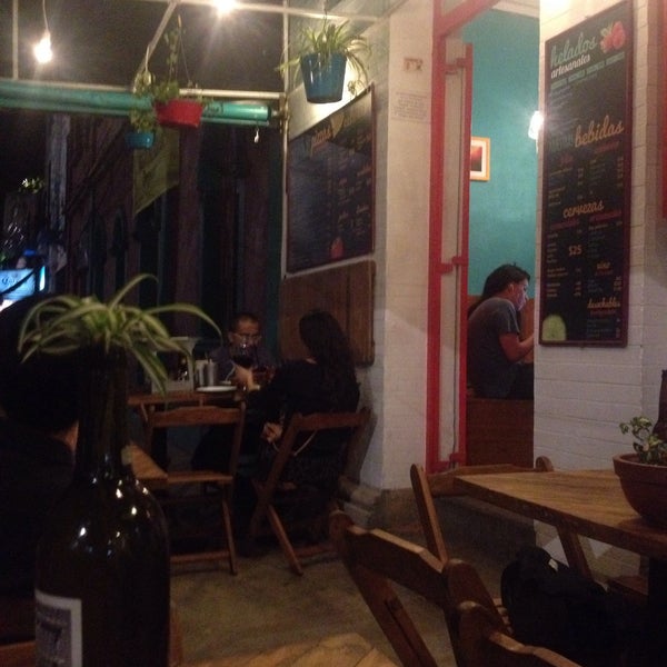 5/2/2015 tarihinde Diana Q.ziyaretçi tarafından Trescielos Pizzas y Helados'de çekilen fotoğraf