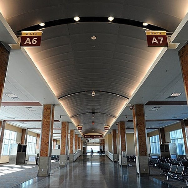 Photos at Northwest Arkansas Regional Airport (XNA) 286 tips