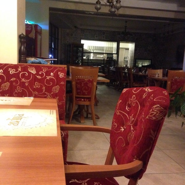 รูปภาพถ่ายที่ Avliya Restaurant โดย DilekOsman K. เมื่อ 11/29/2014