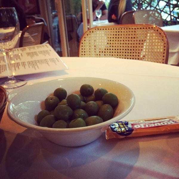 Das Foto wurde bei Montpeliano Restaurant von ᴡ P. am 6/17/2014 aufgenommen