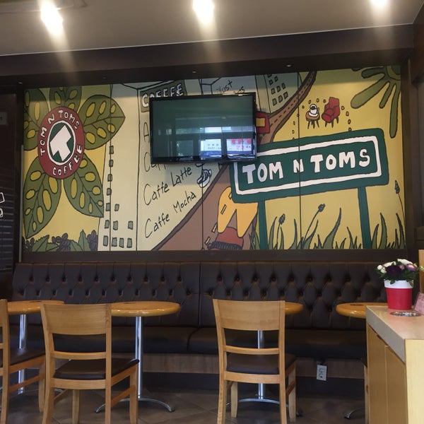 Tom n toms. Tom’s Coffeeshop. Tom’s Coffeeshop Нижний.