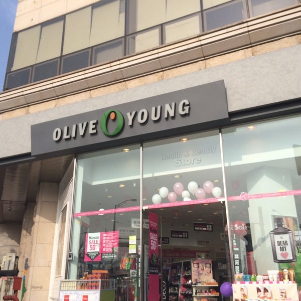 Olive young корейская. Olive young корейская косметика. Olive young магазин. Olive корея. Olive young магазин.