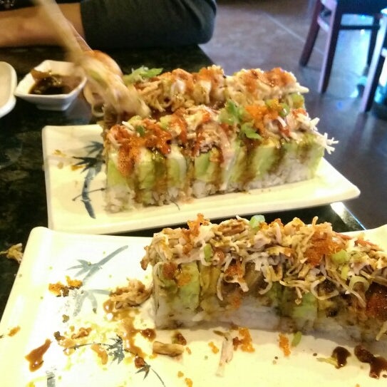 Foto tirada no(a) Sushi 7 por Condell W. em 12/26/2014