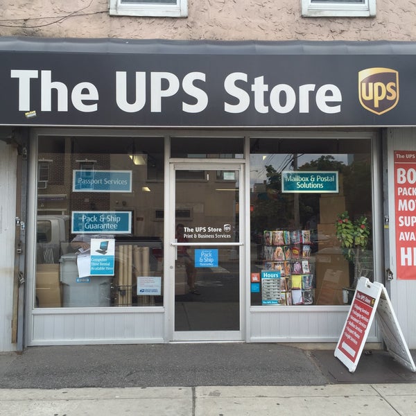 The UPS Store Hunters Point 4628 Vernon Blvd