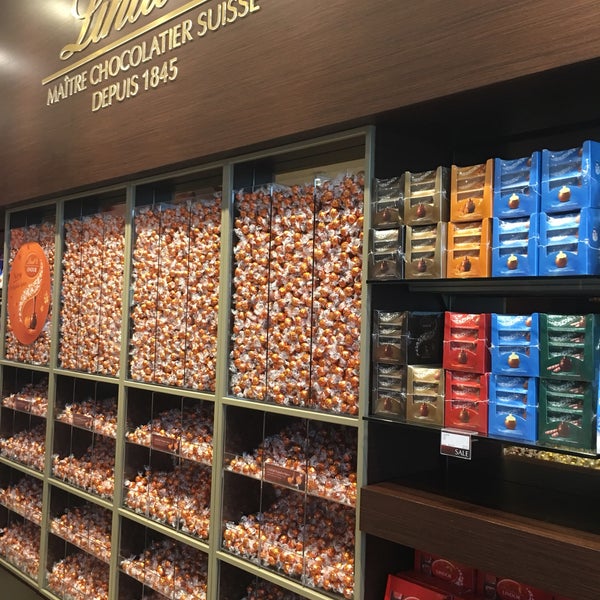 Lindt Factory Outlet Chocolate Shop