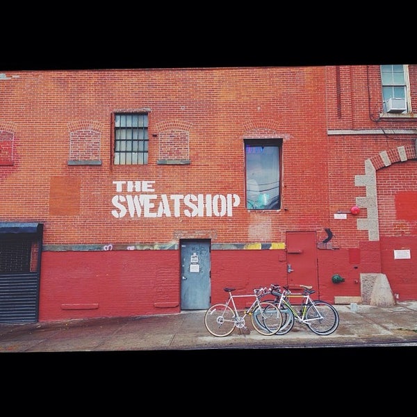 Foto tirada no(a) The Sweatshop Rehearsal &amp; Recording Studios por Joseph W. em 11/10/2013