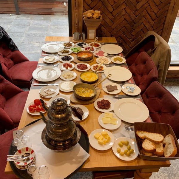 4/21/2019에 Recep A.님이 Inan Kardesler Hotel에서 찍은 사진