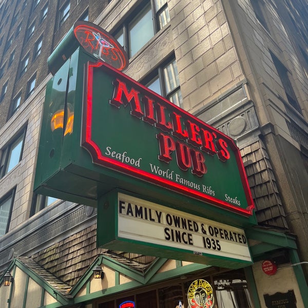 Miller's Pub The Loop 211 tips