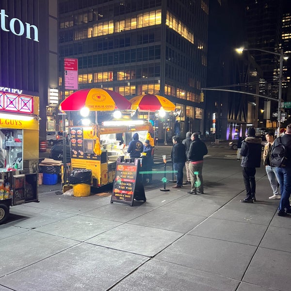 Photo taken at The Halal Guys by Roman A. on 10/20/2022