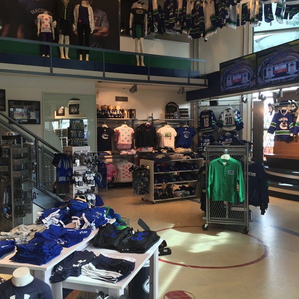Photo taken at Canucks Team Store by Roman A. on 8/1/2016