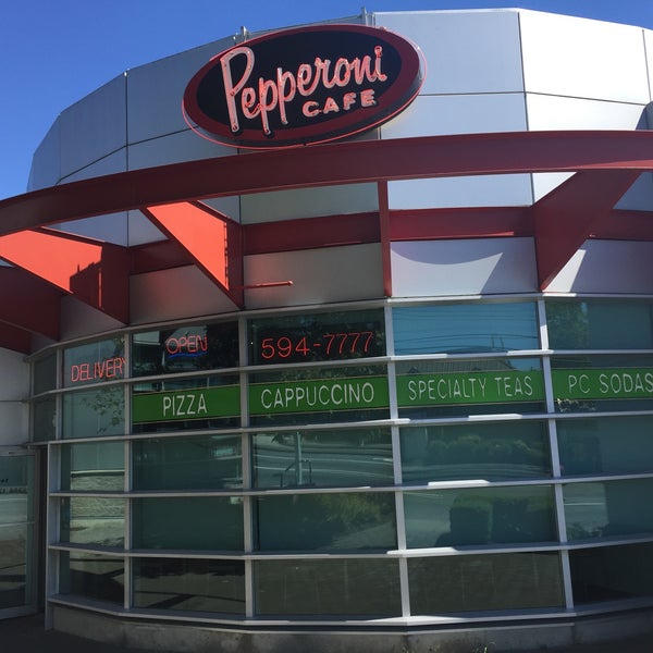 Pepperoni Cafe Pizzeria in Newton