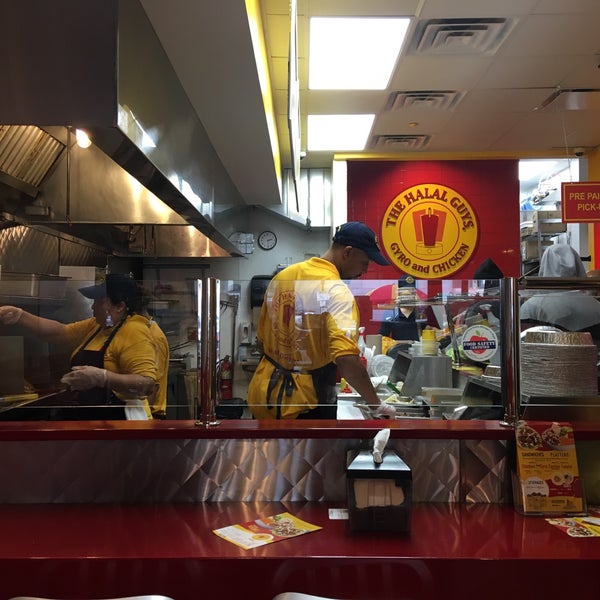 Photo taken at The Halal Guys by Roman A. on 11/3/2017