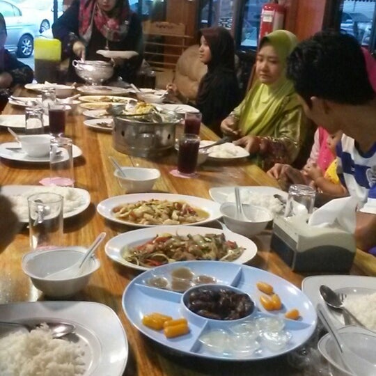 Photo prise au Rangnok Restaurant par muhammad syarif c. le7/24/2014