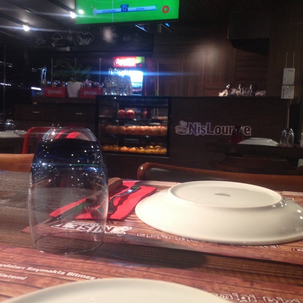 Photo taken at Nişet Steakhouse &amp; Lounge by Mert T. on 12/8/2015