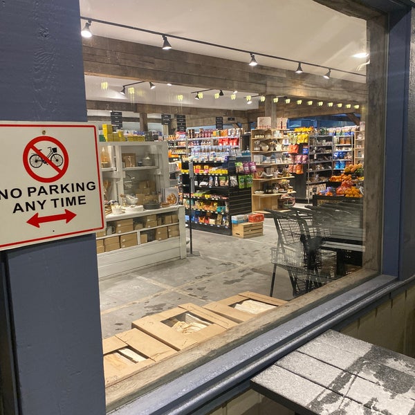 Aspens Market Grocery Store in Wilson