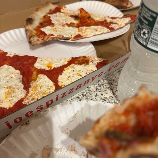 Photo taken at Joe&#39;s Pizza by Wilson T. on 3/14/2023