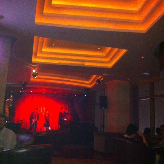 11/16/2012にYangzi L.がLe Royal Méridien Bar + Loungeで撮った写真