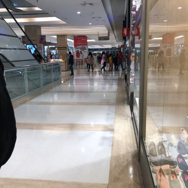 Photo taken at Shopping Ibirapuera by Alexandre L. on 7/7/2021
