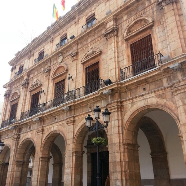 Снимок сделан в Ayuntamiento de Castellón пользователем Dasha O. 7/24/2014