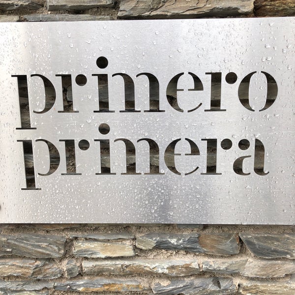 รูปภาพถ่ายที่ Primero Primera โดย Guillem R. เมื่อ 2/1/2019