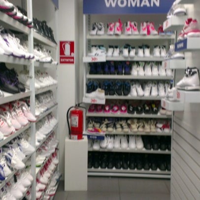 outlet reebok lima