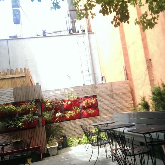 7/9/2014にSaraがPillow Cafe-Loungeで撮った写真