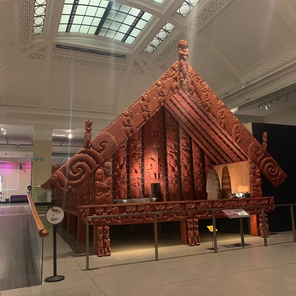 Foto diambil di Auckland Museum oleh Iza pada 8/17/2019