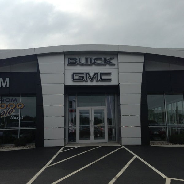 6/22/2013にTim B.がBergstrom Buick GMC of Appletonで撮った写真