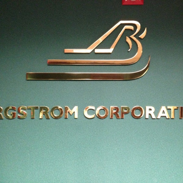 2/17/2013にTim B.がBergstrom Automotive Corporate Headquartersで撮った写真