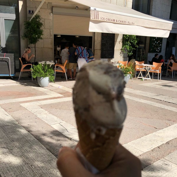 Foto scattata a Luka Ice Cream &amp; Cakes da Neto M. il 7/25/2019