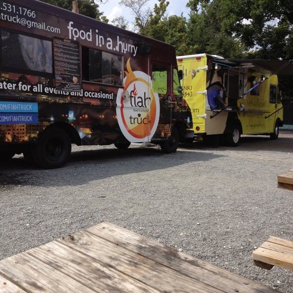 Photo taken at Atlanta Food Truck Park &amp; Market by Lavana on 7/28/2013