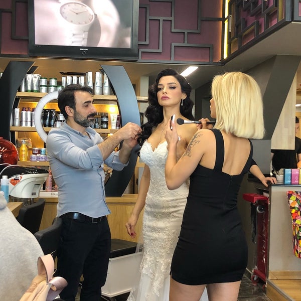 Foto scattata a Salon Miss da Tayfun T. il 4/22/2018