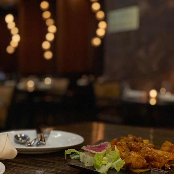 Foto tirada no(a) Spice Affair Beverly Hills Indian Restaurant por ي em 12/27/2021