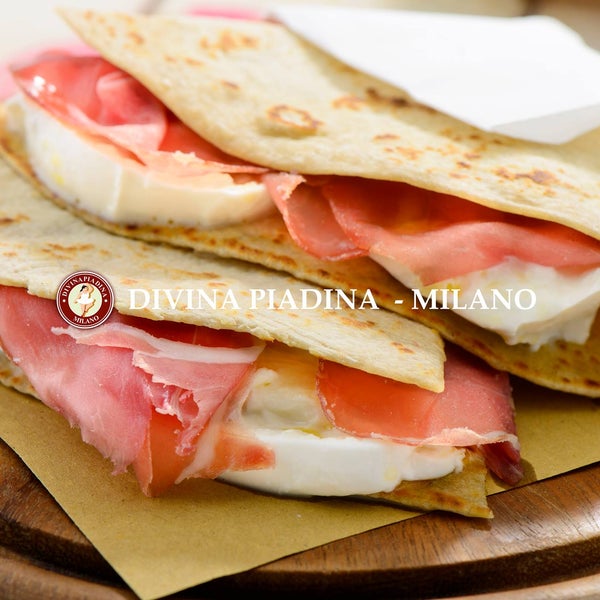 รูปภาพถ่ายที่ Divina Piadina - Piadineria artigianale a Milano โดย Divina Piadina - Piadineria artigianale a Milano เมื่อ 2/7/2017