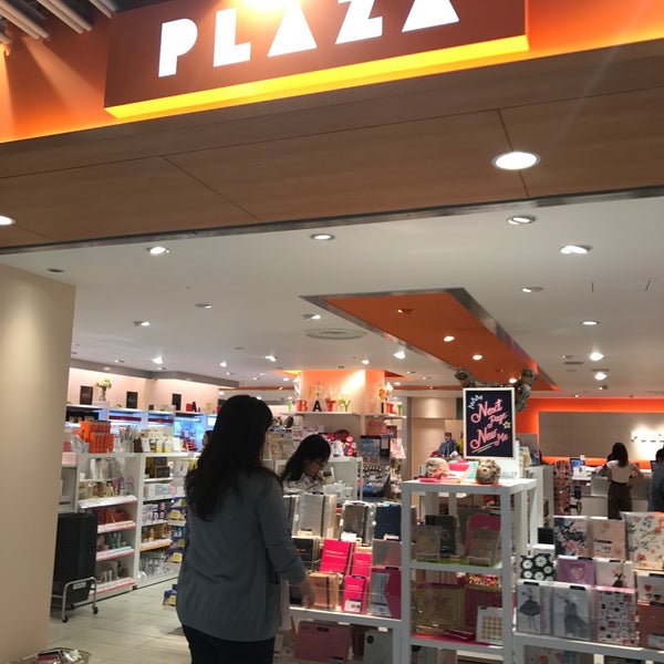 Fotos Em Plaza 京都ポルタ店 Loja De Presentes