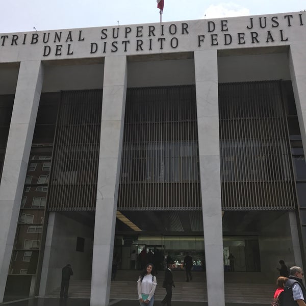 Foto tomada en Tribunal Superior de Justicia de la Ciudad de México  por Daniela O. el 8/28/2017