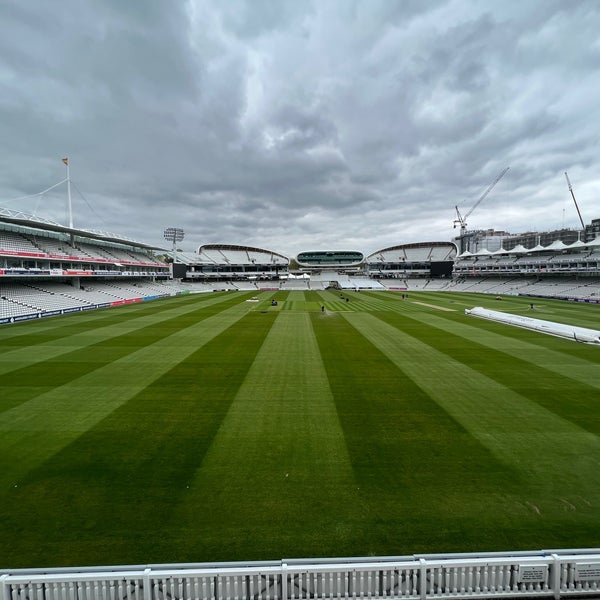 Снимок сделан в Lord&#39;s Cricket Ground (MCC) пользователем Shubham B. 4/27/2022