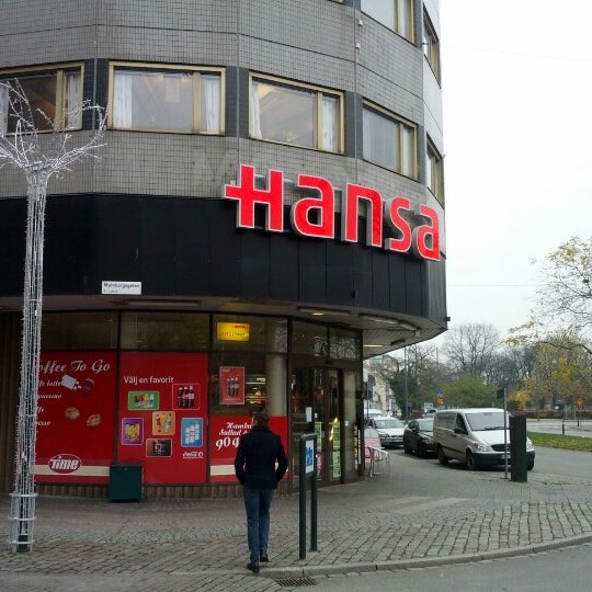 Photo taken at Hansa by Kal W. on 11/16/2012