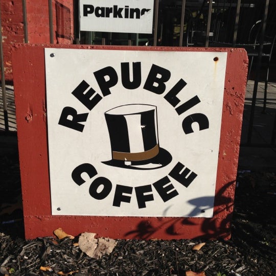 Снимок сделан в Republic Coffee пользователем Matt M. 11/25/2012