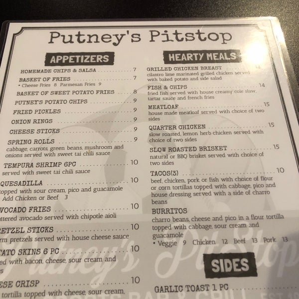 Foto tirada no(a) Putney&#39;s Pitstop Sports Bar and Grill por Juan B. em 5/28/2019