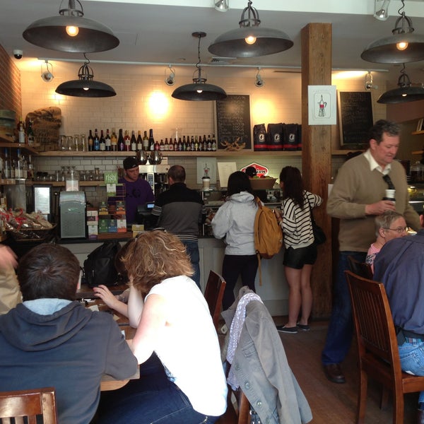 4/28/2013 tarihinde Fabián A.ziyaretçi tarafından The Café Grind'de çekilen fotoğraf