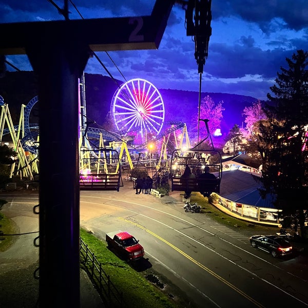 Das Foto wurde bei Knoebels Amusement Resort von Amanda B. am 10/16/2022 aufgenommen