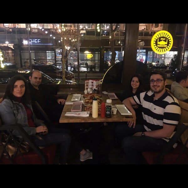Foto tirada no(a) Abu Dhabi Cafe &amp; Restaurant Florya por Yunus Emre A. em 3/16/2018