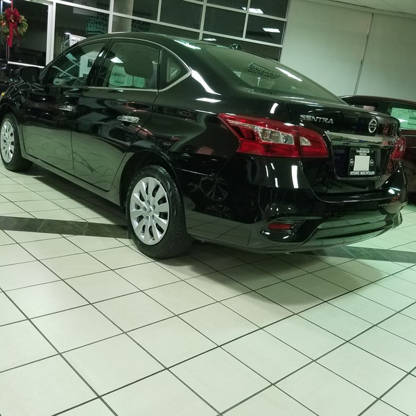 Stone Mountain Nissan Car Dealership in Lilburn