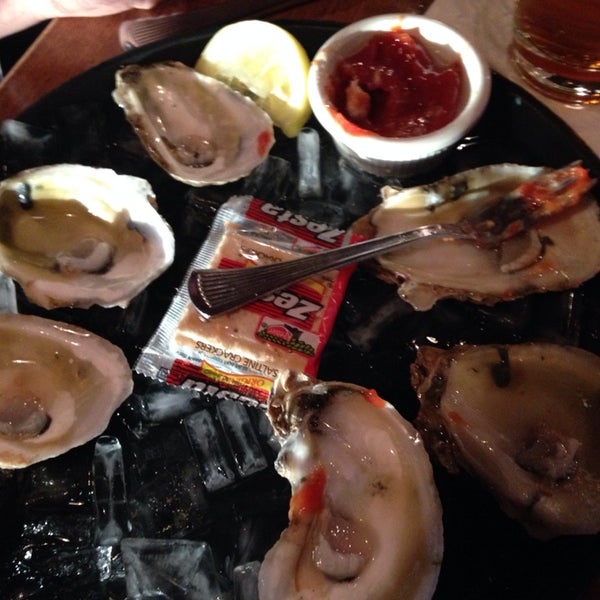 Das Foto wurde bei Jonah&#39;s Seafood House von Holly H. am 8/24/2014 aufgenommen