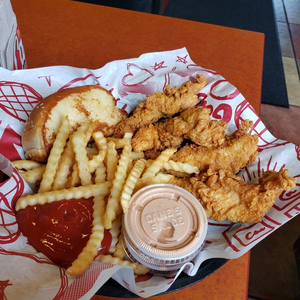 Raising Cane's Chicken Fingers Baton Rouge, LA